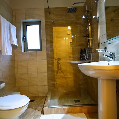 Theoni's * Xylokastro