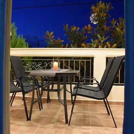 Apartament Theoni's *