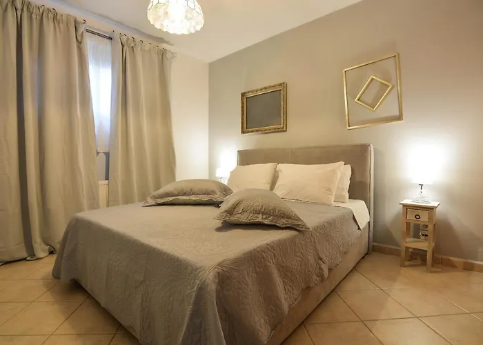 Theoni's Apartamento