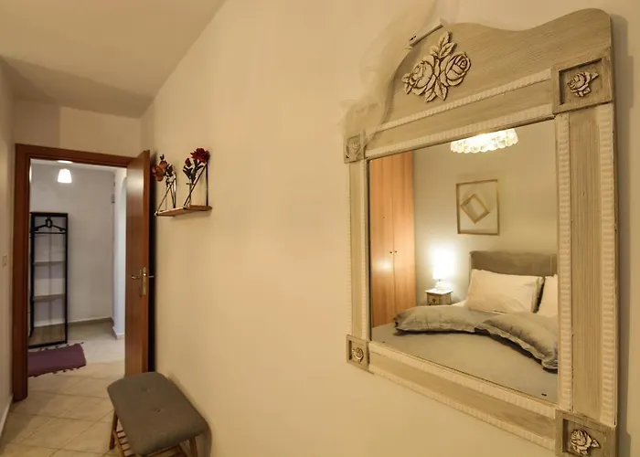 Theoni's 西洛卡特伦